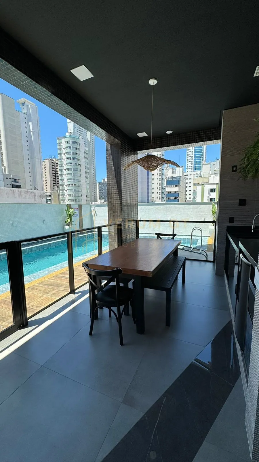 Apartamento 3 Suítes | Localizado no Centro | Mobiliado