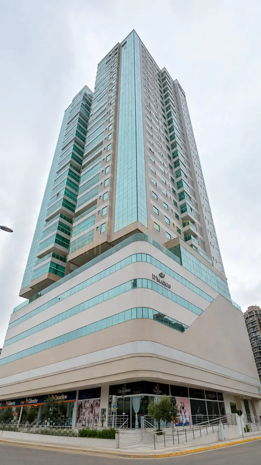 Apartamento com 4 Suites | Alto padrão | Meia Praia