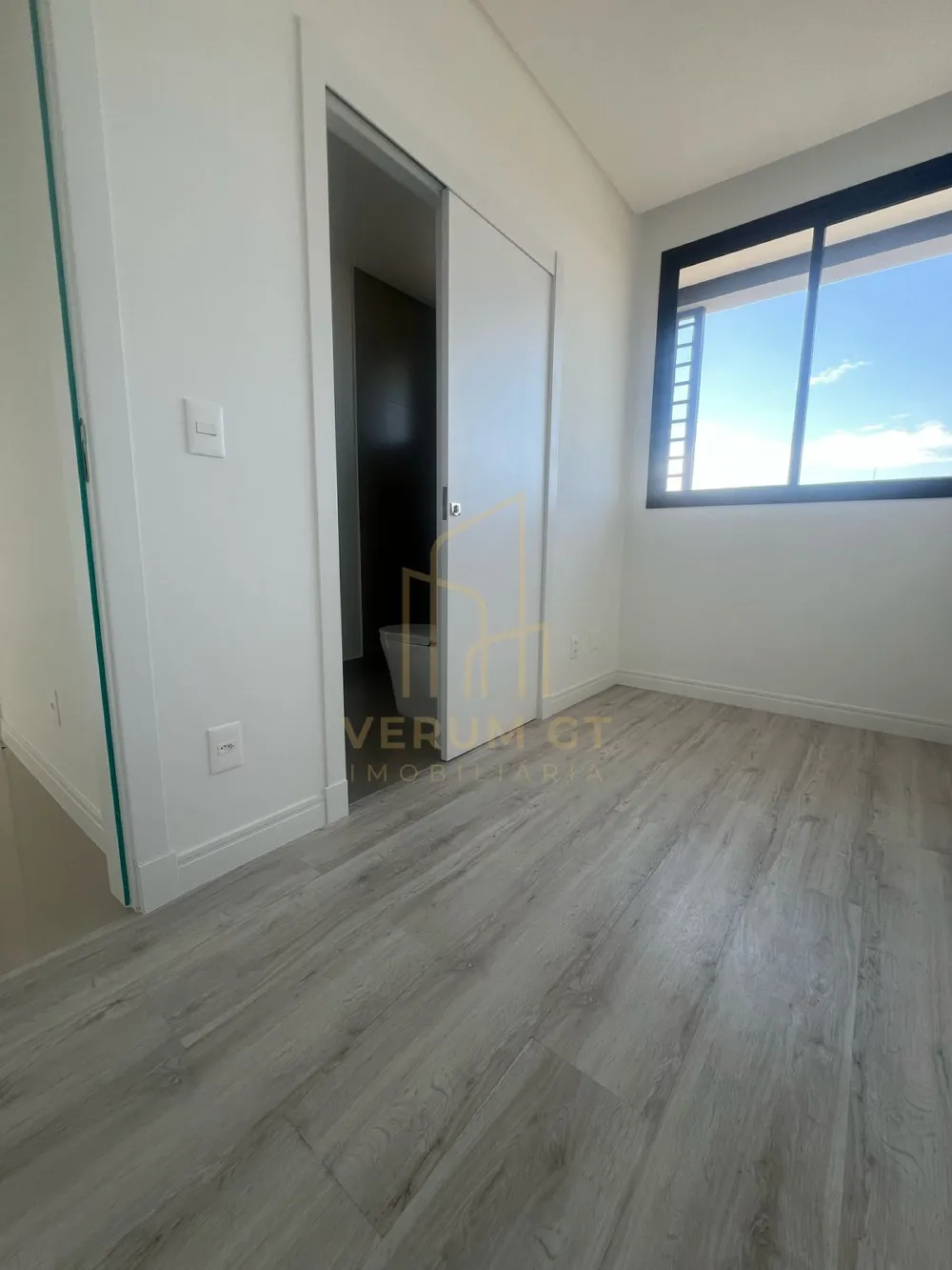 Apartamento Sofisticado | 3 Suítes | Elegância e Espaço