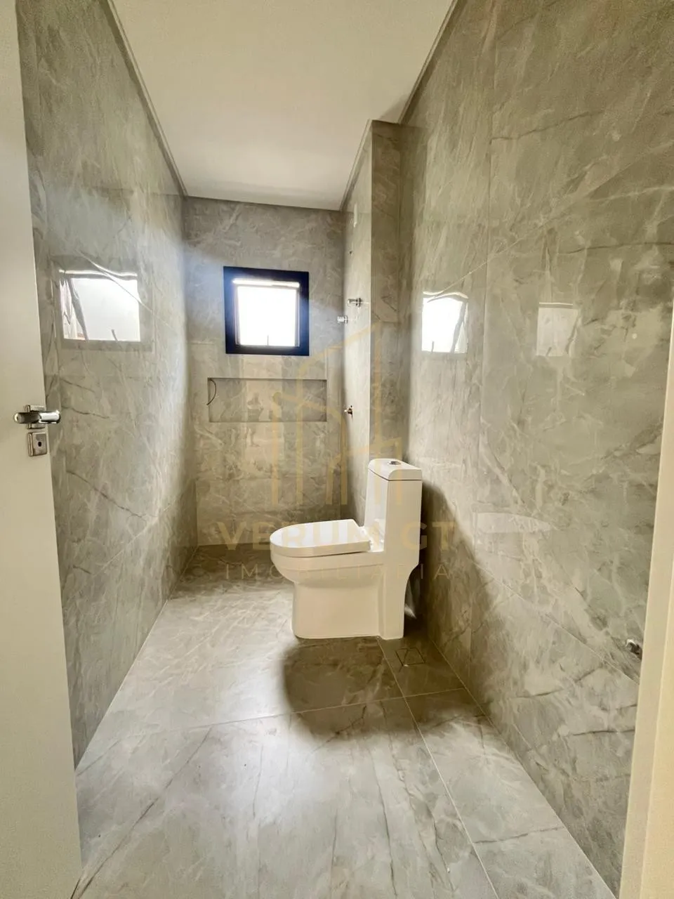 Residência exclusiva em condomínio fechado | 4 quartos | Arquitetura Moderna