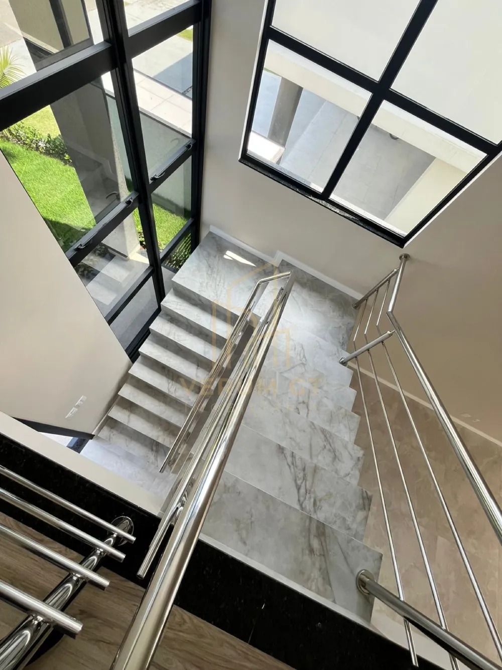 Residência exclusiva em condomínio fechado | 4 quartos | Arquitetura Moderna