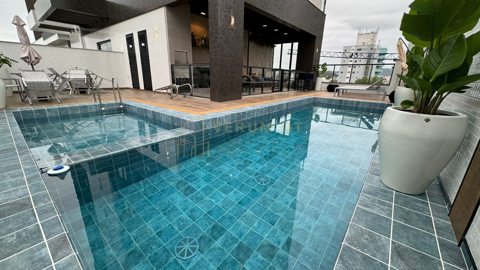 Apartamento 3 Suítes | Localizado no Centro | Mobiliado